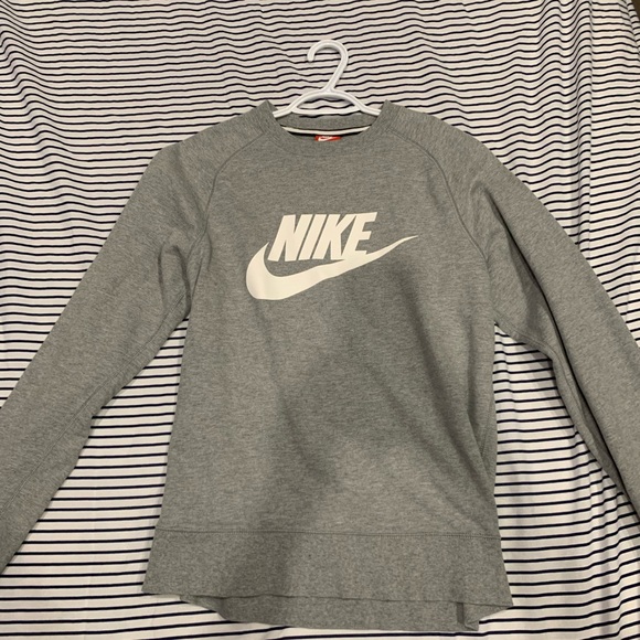 Nike sweatshirt - Picture 3 of 3
